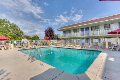 Troutdale Hotel | Motel 6-Troutdale, OR - Portland East