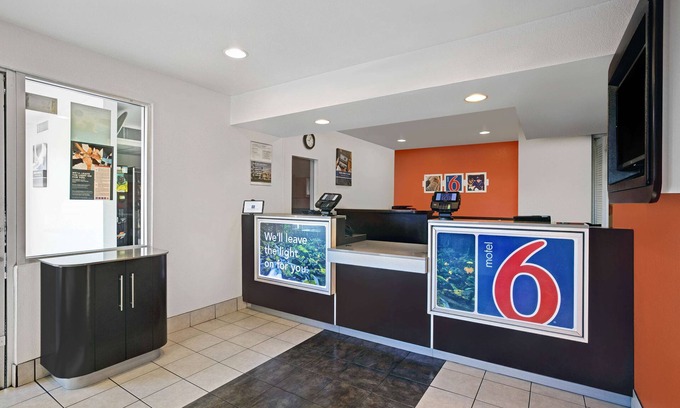 Troutdale Hotel | Motel 6 Troutdale, OR - Portland East