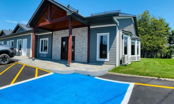 Carleton-sur-Mer Hotel | Motel L'Abri