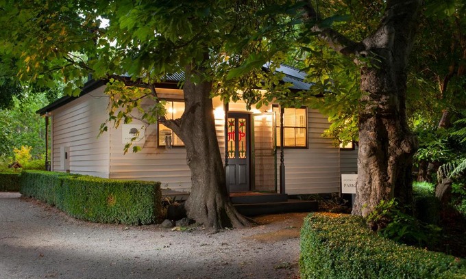 Sassafras Villa | Moulton Park Estate - Cottages