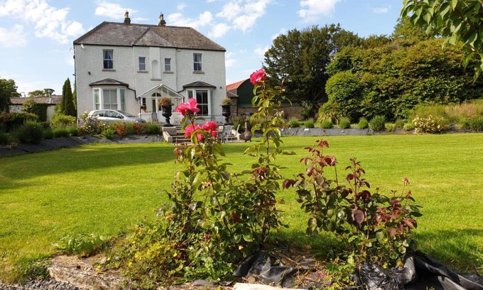 Lucan House | Mount Pleasant Country House
