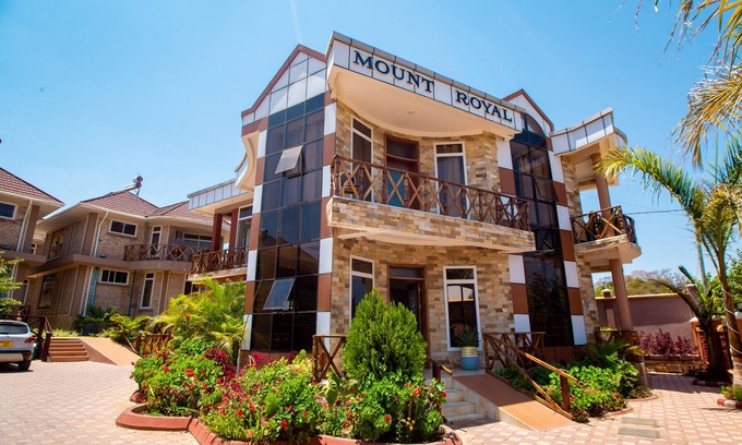 Bouvet Island Hotel | MOUNT ROYAL VILLA HOTEL