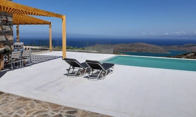 Kounelion Villa | Mountain and Private Beach VILLA FALCON 2-8 pers.