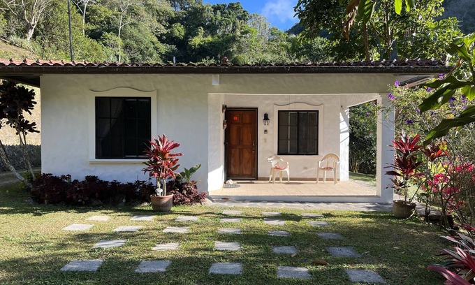 El Valle de Anton House | Mountain bungalow