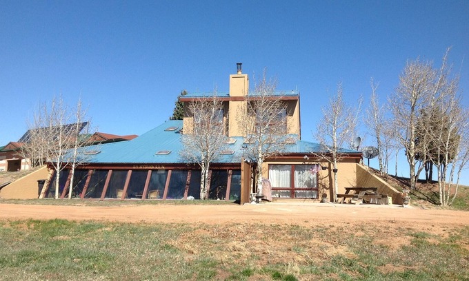 Divide House | Mountain Home With Beautiful View of Pikes Peak