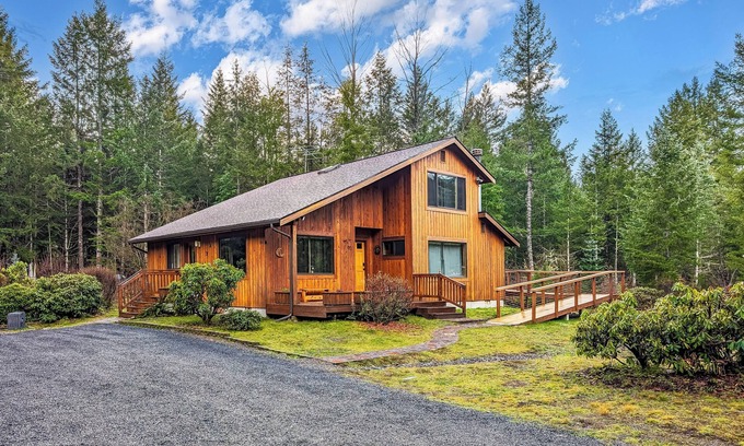 Packwood House | Mountain House - Hot tub, AC, Privacy