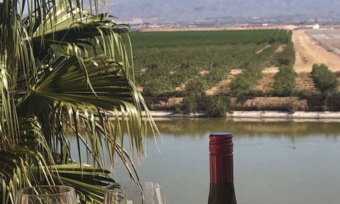 Alhama de Murcia Apartment | Mountain & Lake View Apartment - 2 Minutes Walk to Infinity Pool