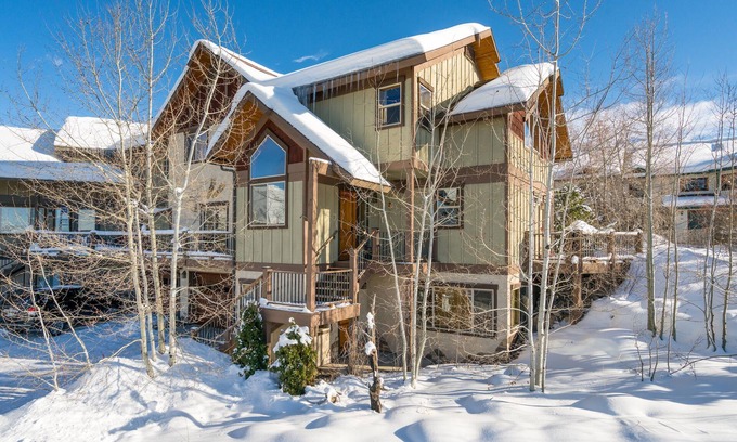 Steamboat Springs House | Mountain Lily | 3BR + Loft | Valley Views | Family Game Room | Near Downtown and