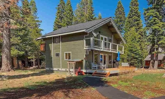 Tahoma House | Mountain Memories in Homewood