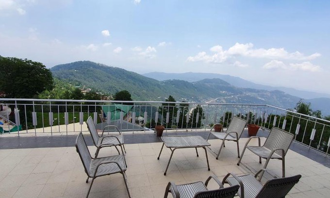 Murree House | Mountain Retreat at Afgan Lodge
