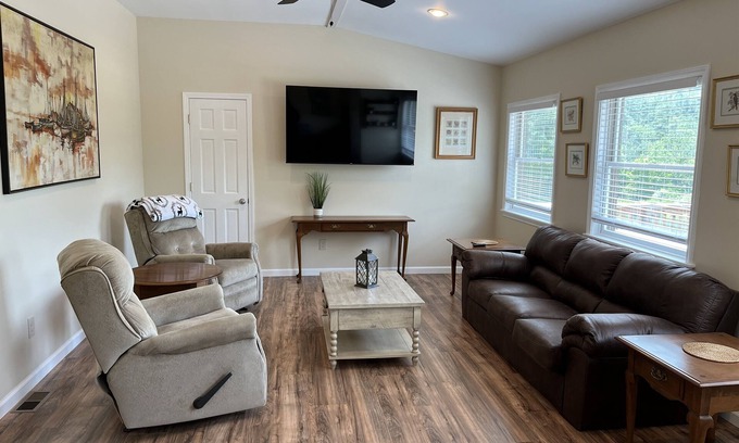 Oneonta Apartment | Mountain Retreat - enjoy the quiet, only 15 min to ASV