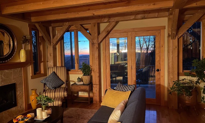 East Dover House | Mountain Retreat in Dover Vermont - Year Round Vacation Home