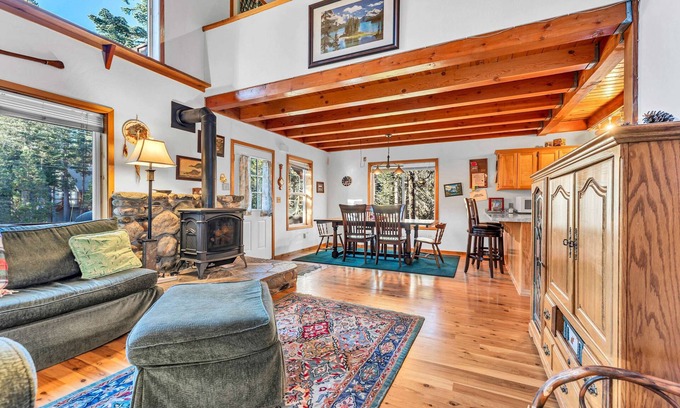 Serene Lakes House | Mountain Retreat Near Ski Resorts and Lake