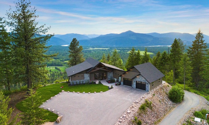 Trout Creek House | Mountain retreat near Trout Creek MT with hot tub, fire pit and Mountain views