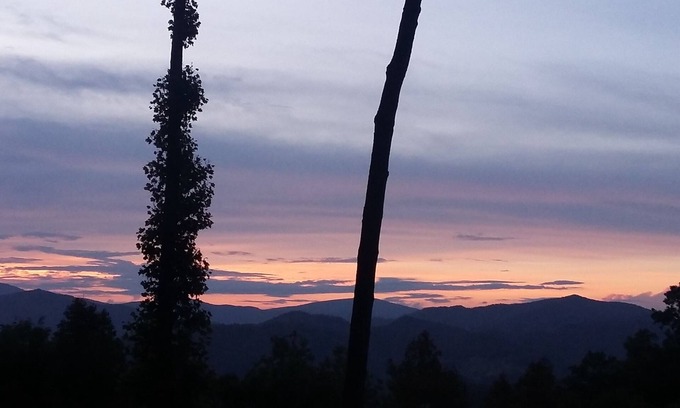 Mountain Air Condo | Mountain Retreat With Great View and Calm Winds