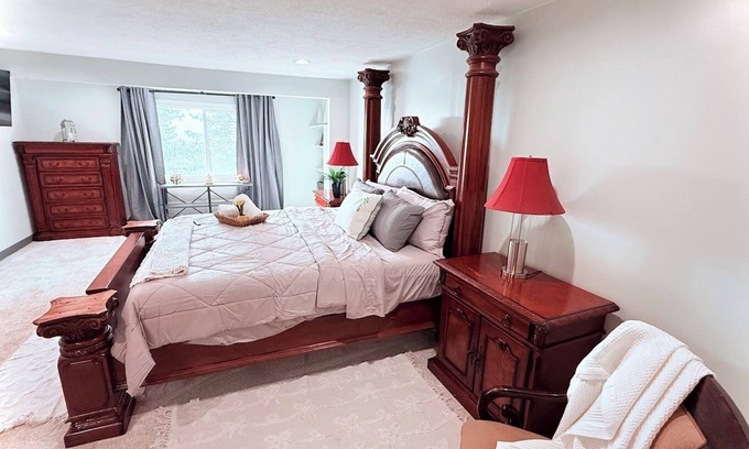 North Salt Lake House | Mountain & Valley Vista Home