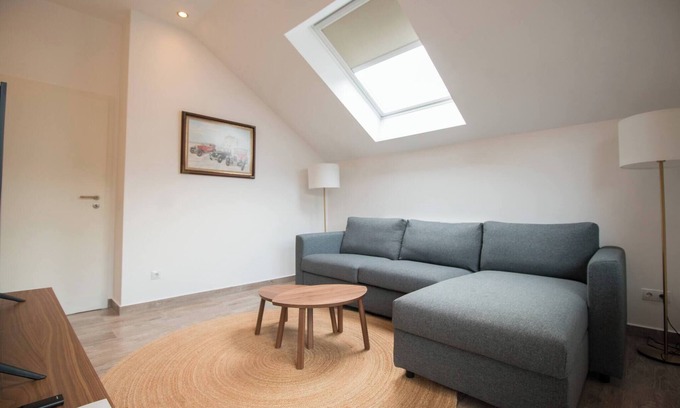 Busteni Apartment | Mountain Valley View