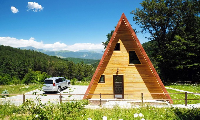 Dilijan Cabin | Mountain View Cabin in Forest, Ankyun