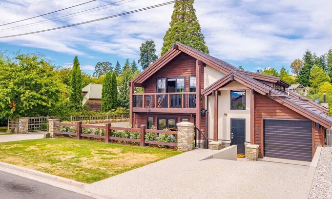 Wanaka House | Mountain View Chalet