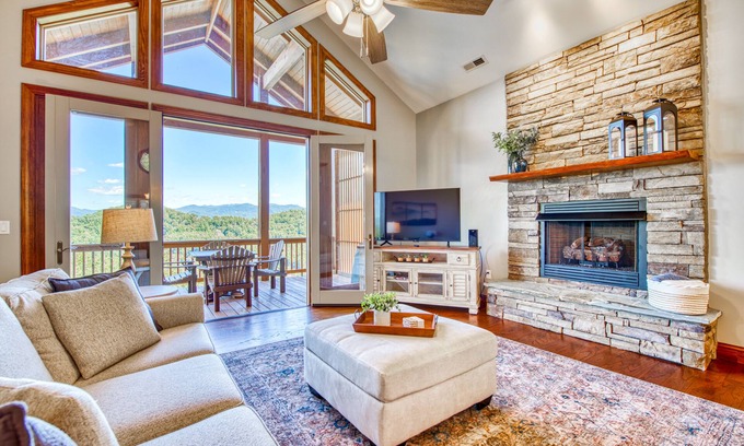 Whittier Condo | Mountain view condo in Country Club - fireplace & on-site hot tub, pool, tennis