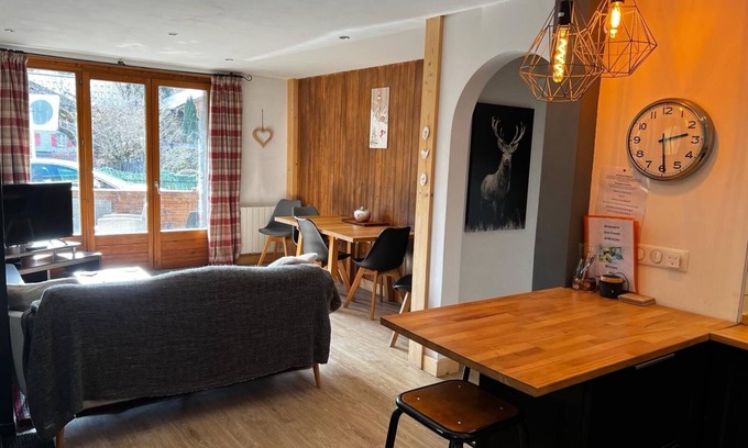 Morzine Apartment | Mountain View Cozy Apartment in Morzine