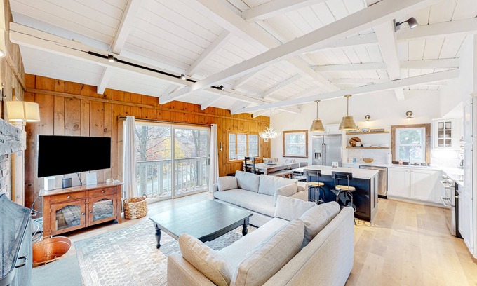 Ludlow House | Mountain-view house near Okemo base with gas fireplace, & deck - walk to lifts