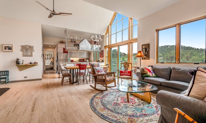 Missouri Heights House | Mountain-view house in Carbondale with private tennis, hot tub, deck & patio