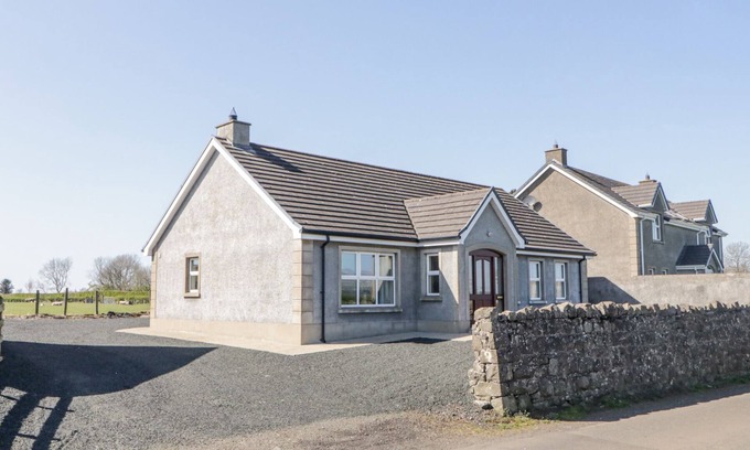 Ballymoney House | MOUNTAIN VIEW, with open fire in Armoy, County Antrim