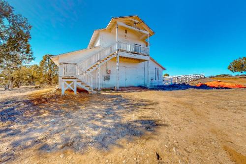Marvel House | Mountain Vista - House & Barn