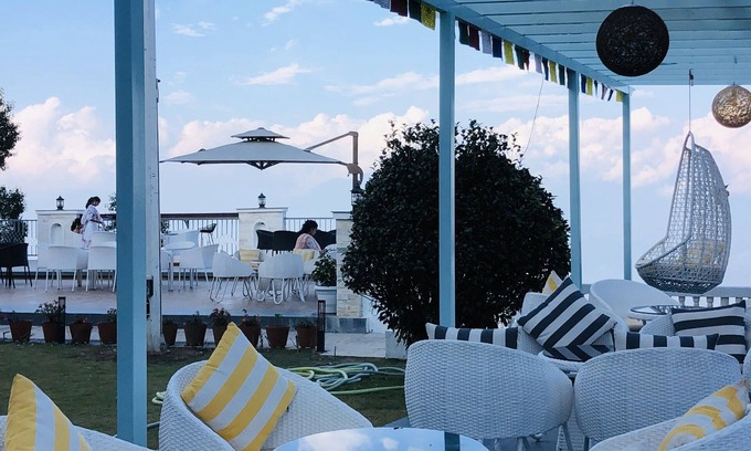 Baluwapati Deupur Hotel | Mountain Vista Retreat
