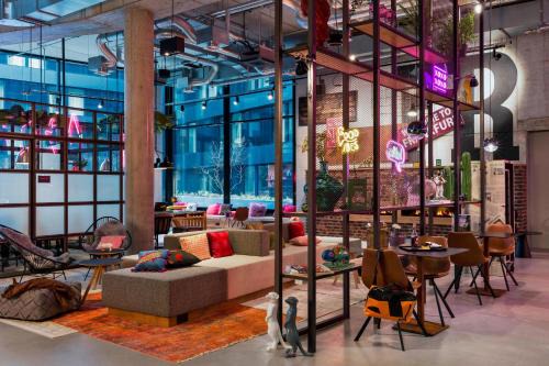 Innenstadt Hotel | Moxy Frankfurt City Center