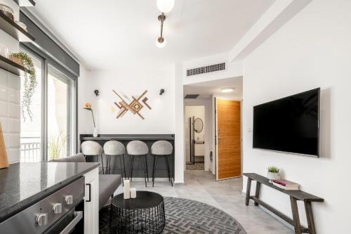 Nachlaot Apartment | Mr. Agrippa - By TLV2GO