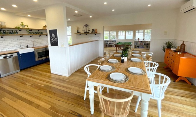 Rhyll House | Mr Bass: Coastal Retreat w/Farm Views
