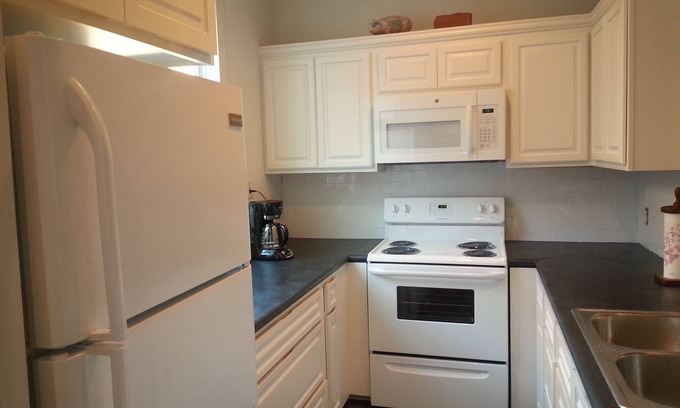 South Main Historic District House | MS Delta themed townhome in downtown Memphis entertainment district