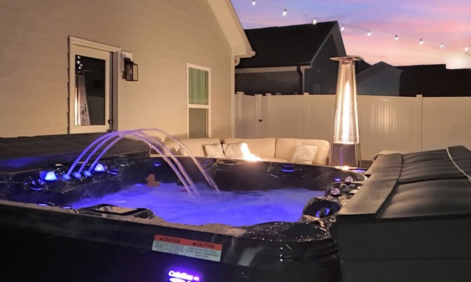 Mount Holly House | Mt. Holly Hidden gem, Fireside Lounge,WWC,Airport