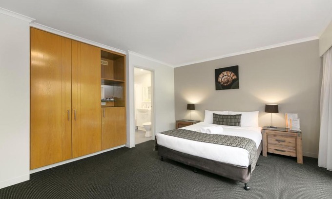Mount Ommaney Apartment | Mt Ommaney Hotel Apartments