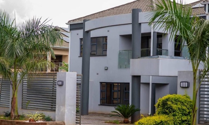 Mazowe House | Mt pleasant holiday villa