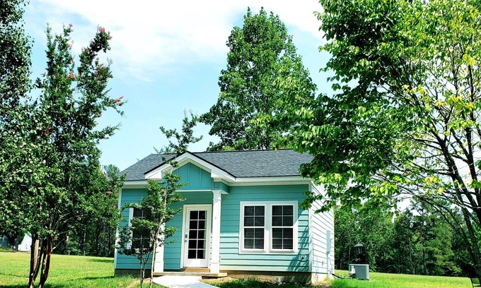Grovetown House | Mulberry Cottage on 16 Acres, King Size Bed, No Pet Fee