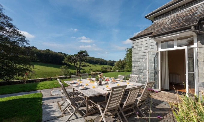Burgh Island House | Mulberry House - a house that sleeps 12 guests in 6 bedrooms