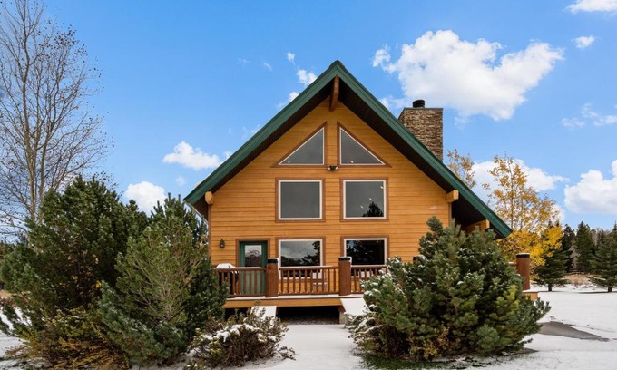 Lazy Acres House | Mule Deer Cabin
