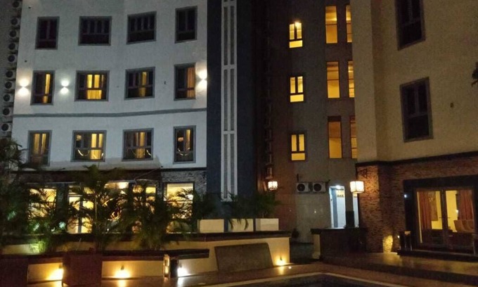 Yaba Hotel | Mulligan Hotel