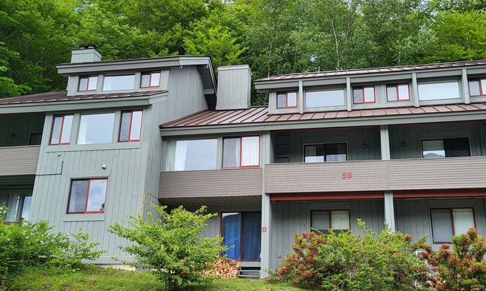 Lincoln House | Multi-level, FP, mountain views, pool access, near Loon. C5902 by LRS