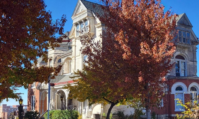 St. Joseph Apartment | Museum Hilltop Place Family-Friendly or Pet-Friendly