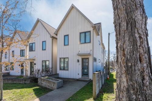 Eighth Avenue House | Music City Haven