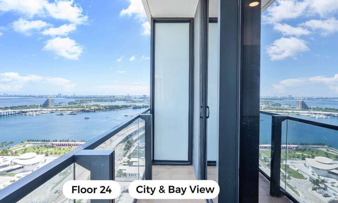 Downtown Miami Apartment | MVR - Studio with Balcony & Ocean Sunrise Views