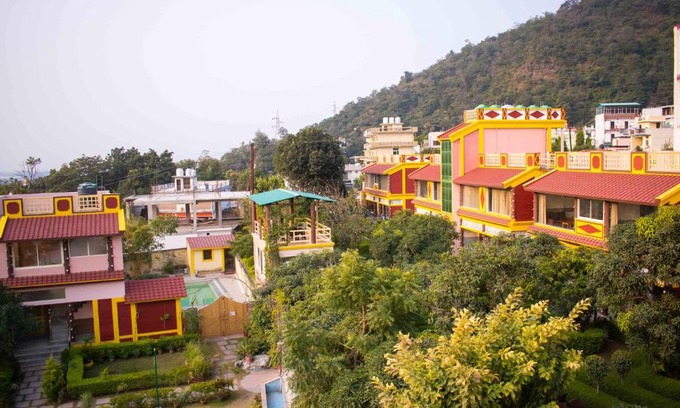 Tapovan Hotel | MVT Guesthouse & Restaurant (Rishikesh)
