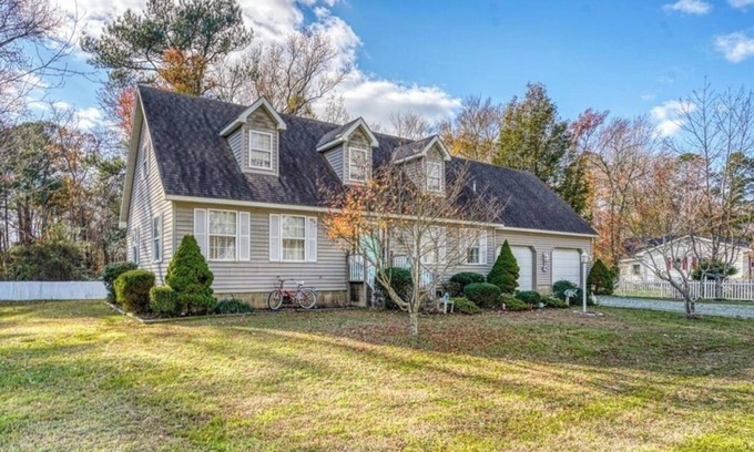 Chincoteague House | My Happy Place : Space for EVERYONE plus a PRIVATE POOL too!