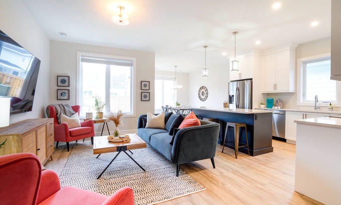 Port Stanley House | My Mom's Cottage - Enjoy Small Town Beach Living!
