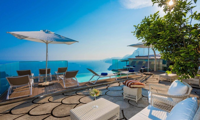 Nocelle Villa | My Rental Homes - Villa Amanda with infinity pool, large solarium and jacuzzi