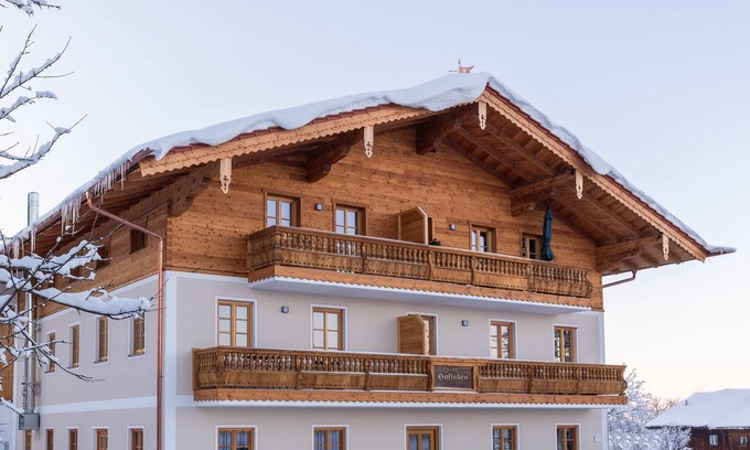 Bernau am Chiemsee House | MY STAY Holiday home between Chiemsee beach & Kampenwand for up to 8 pers, 155sqm